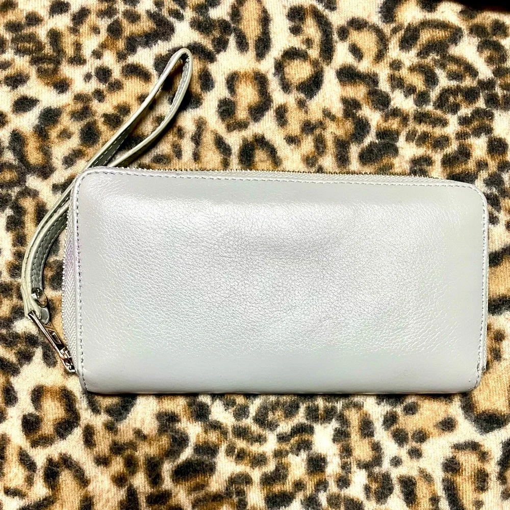 Zadig et Voltaire Leather Compagnon Wristlet Wallet Silver - Picture 4 of 15